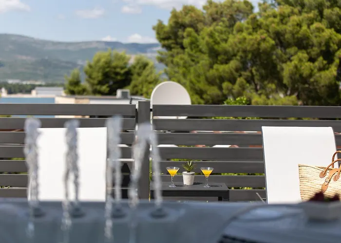 Treno, Luxurious Apartment With Jacuzzi And Sea-View