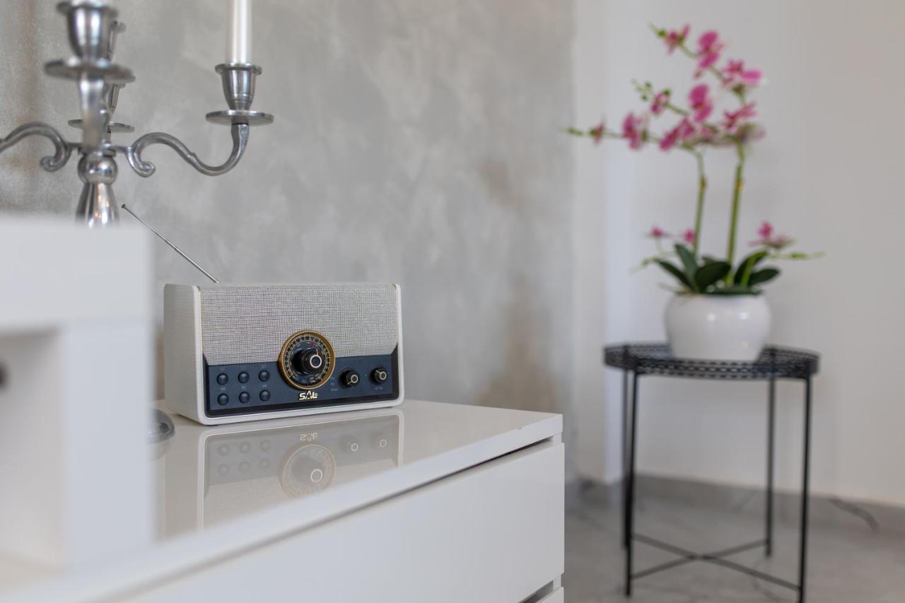 Treno, Luxurious With Jacuzzi And Sea-view Apartament