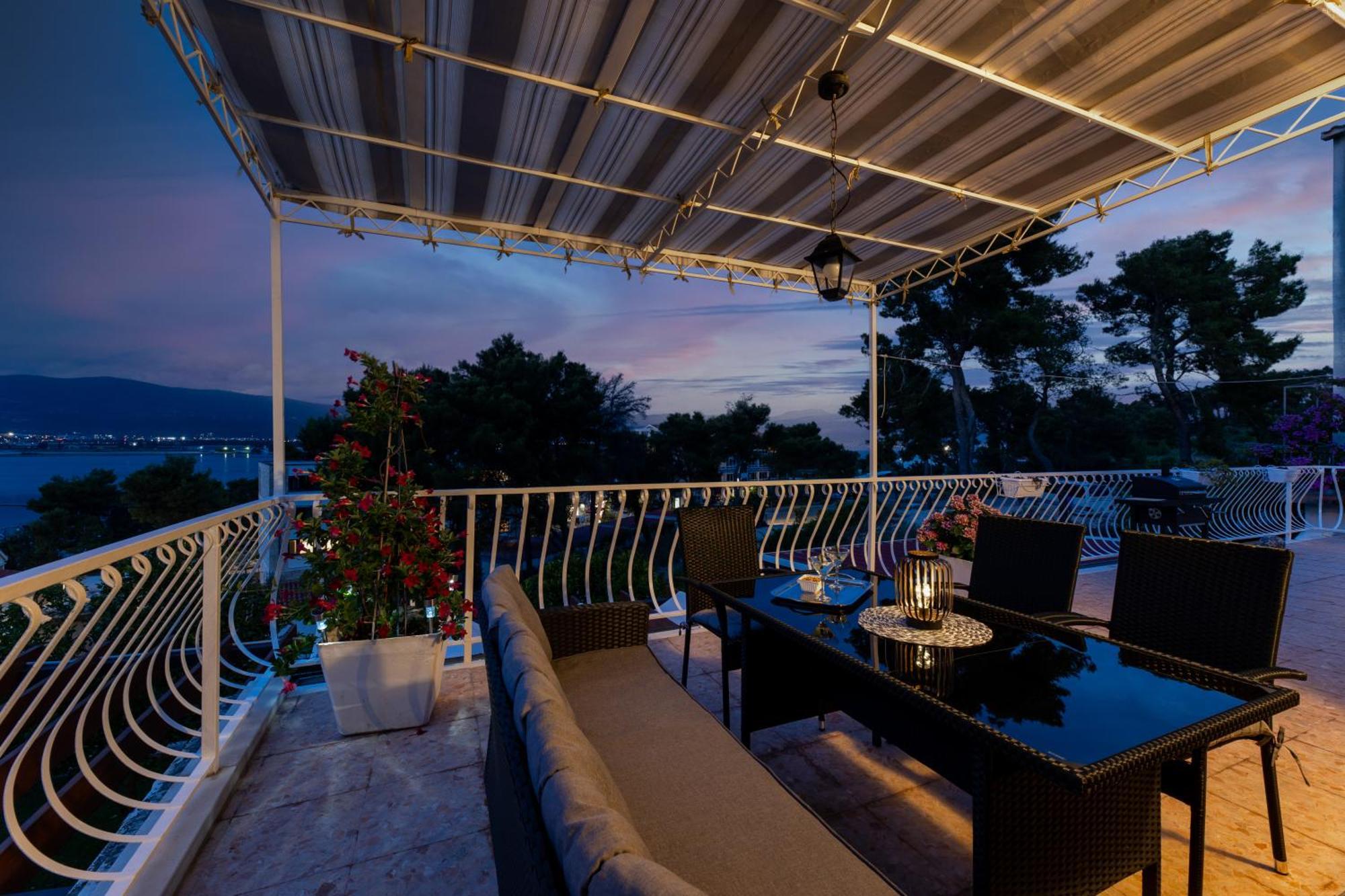 Apartament Treno, Luxurious With Jacuzzi And Sea-view Trogir