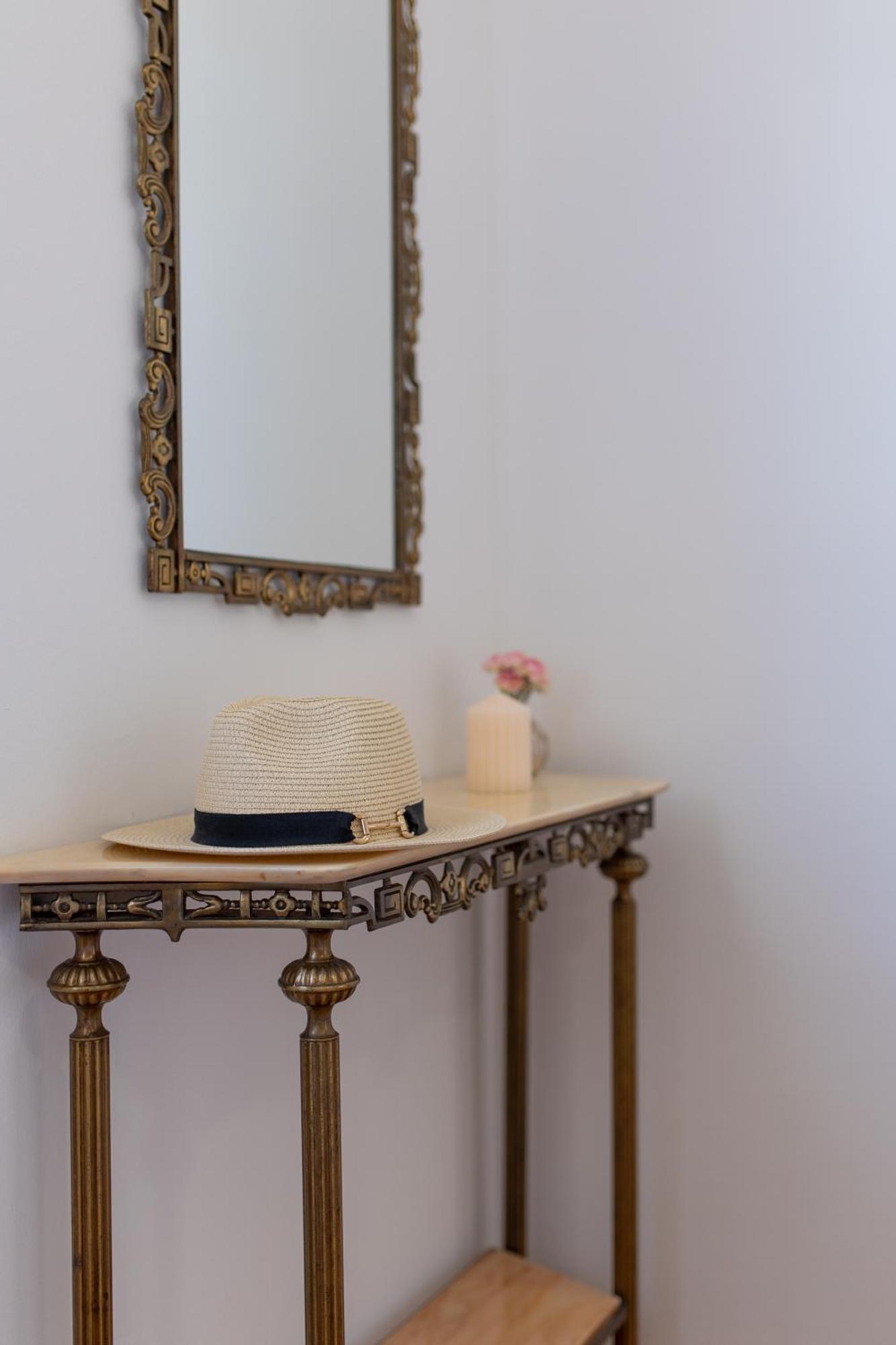 Treno, Luxurious With Jacuzzi And Sea-view Apartament *