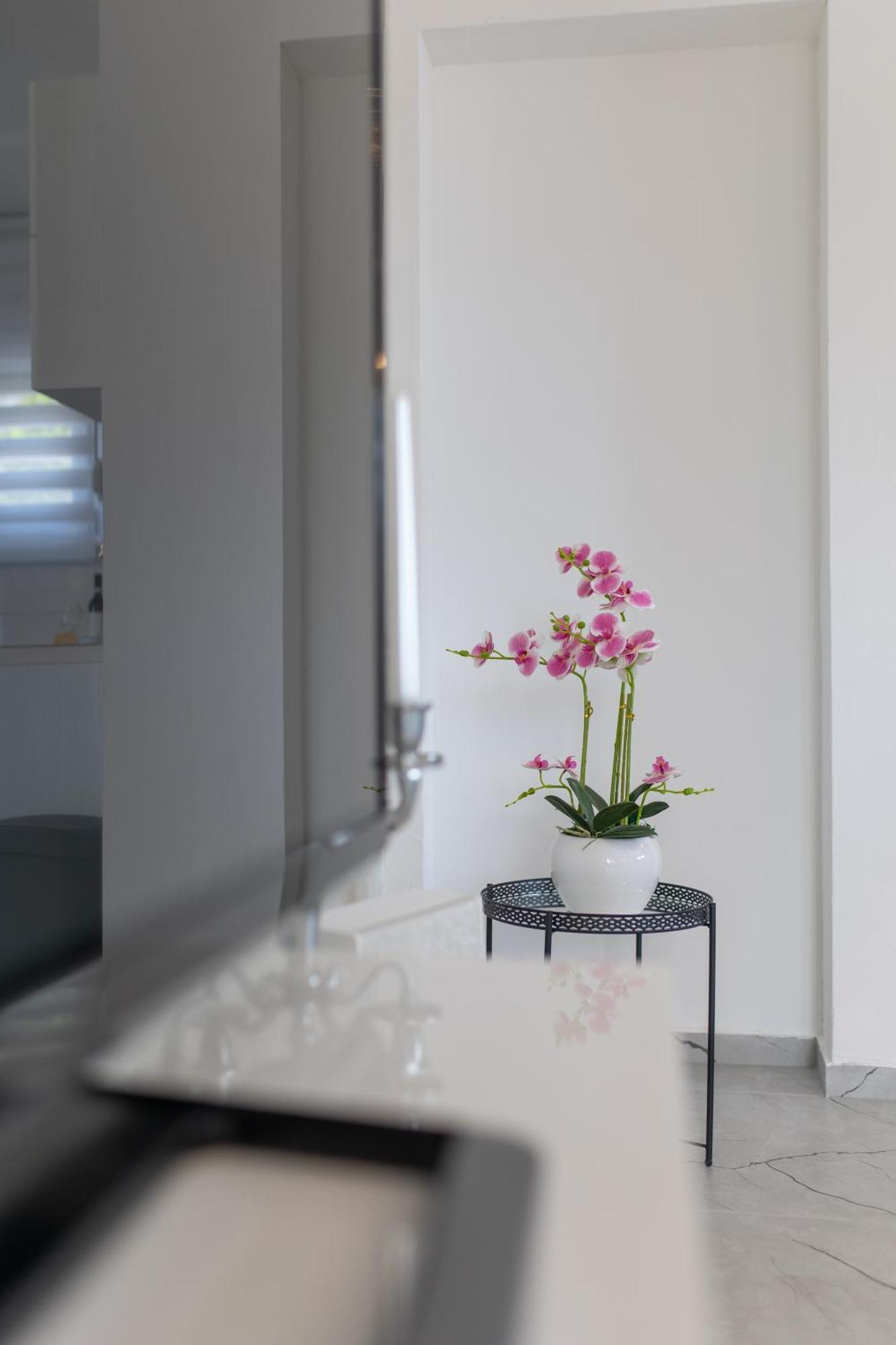 Apartament Treno, Luxurious With Jacuzzi And Sea-view Trogir