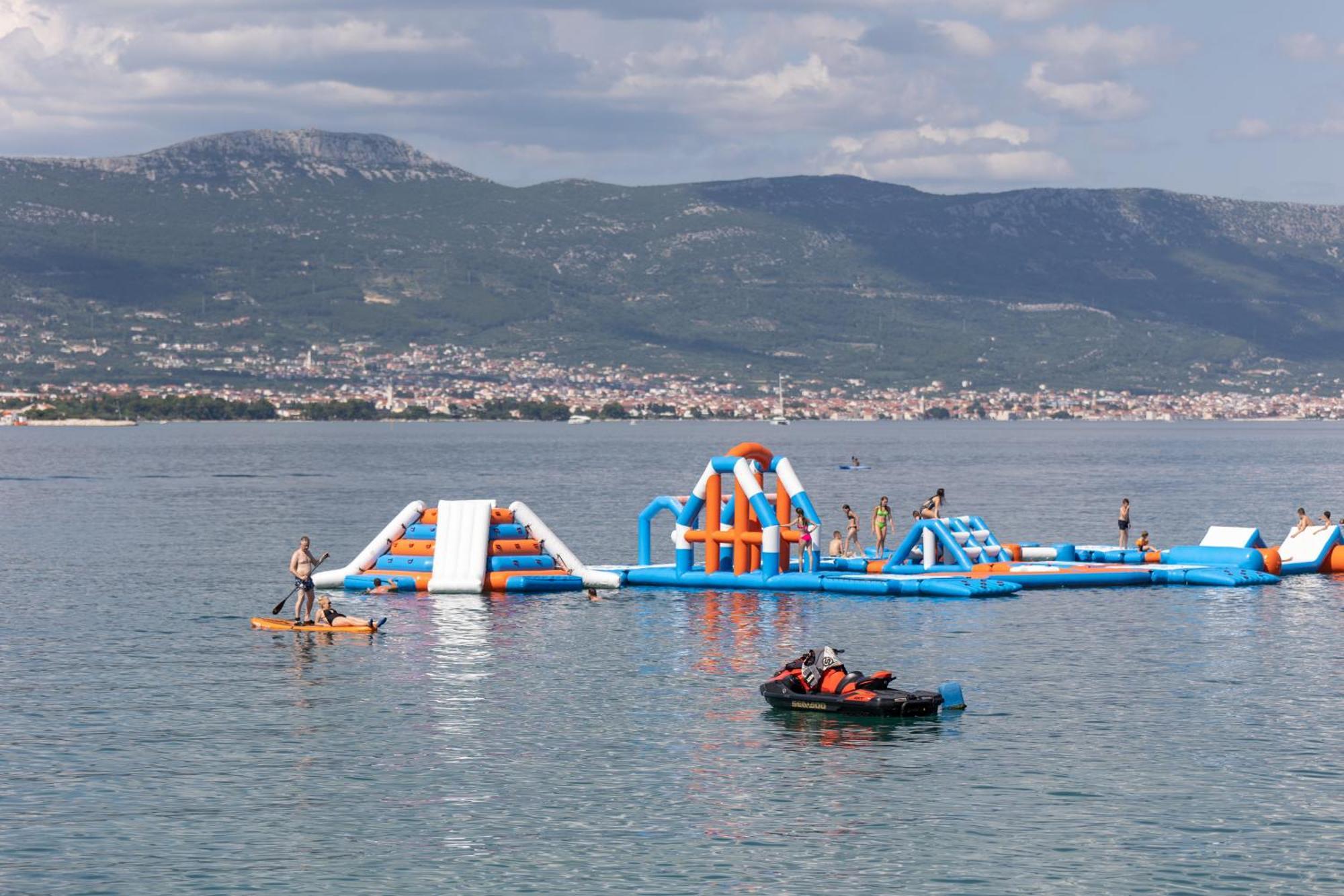 Treno, Luxurious With Jacuzzi And Sea-view Apartament *
