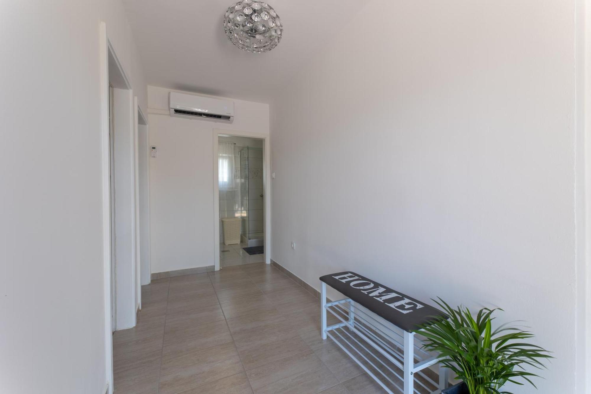 Treno, Luxurious With Jacuzzi And Sea-view Apartament *