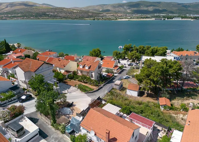 Treno, Luxurious Apartment With Jacuzzi And Sea-View